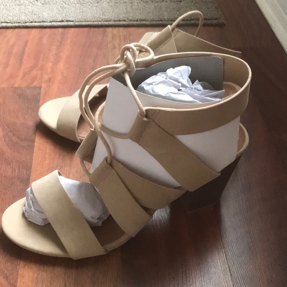 💐Ladies 3” heel sandals sz 10💐 - Picture 2 of 7